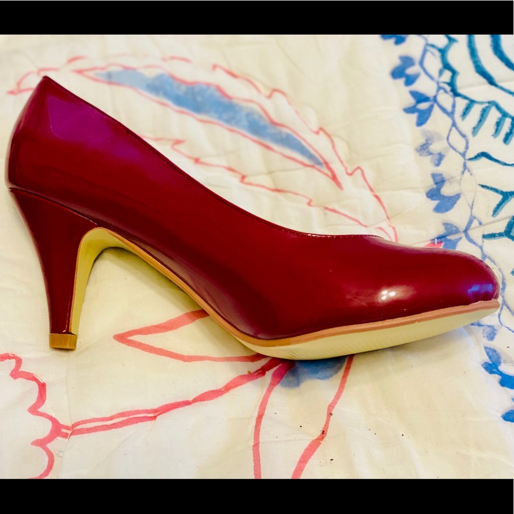 👠‼️ RED PATENT LEATHER HEELS ‼️👠